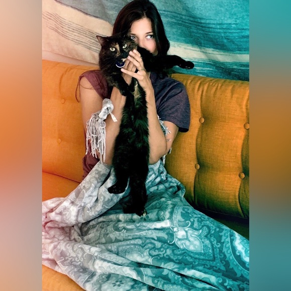 Welcome to my Closet! - Picture 3 of 16